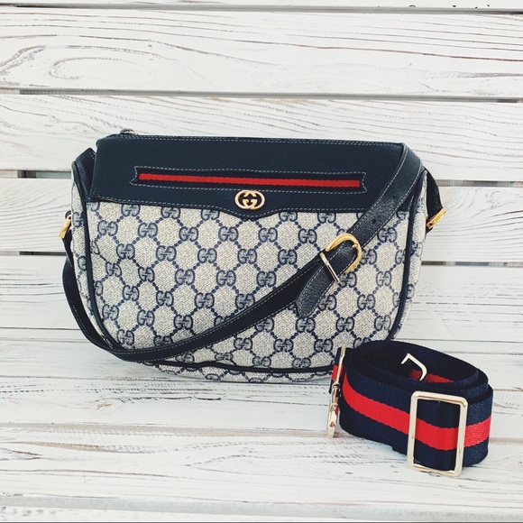 Gucci Handbags - VINTAGE GUCCI SUPREME MONOGRAM ZIP CROSSBODY BAG